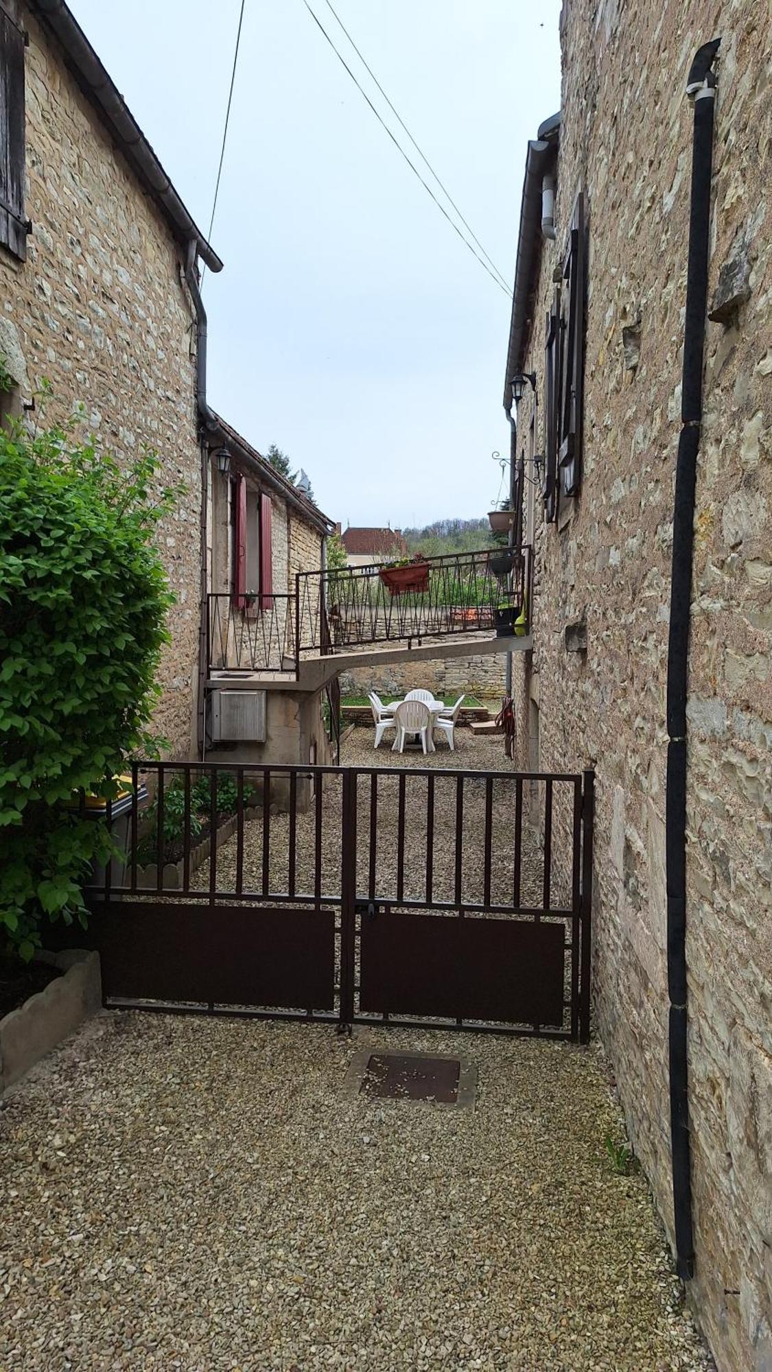 Gite La Passerelle Arcy-sur-Cure Esterno foto